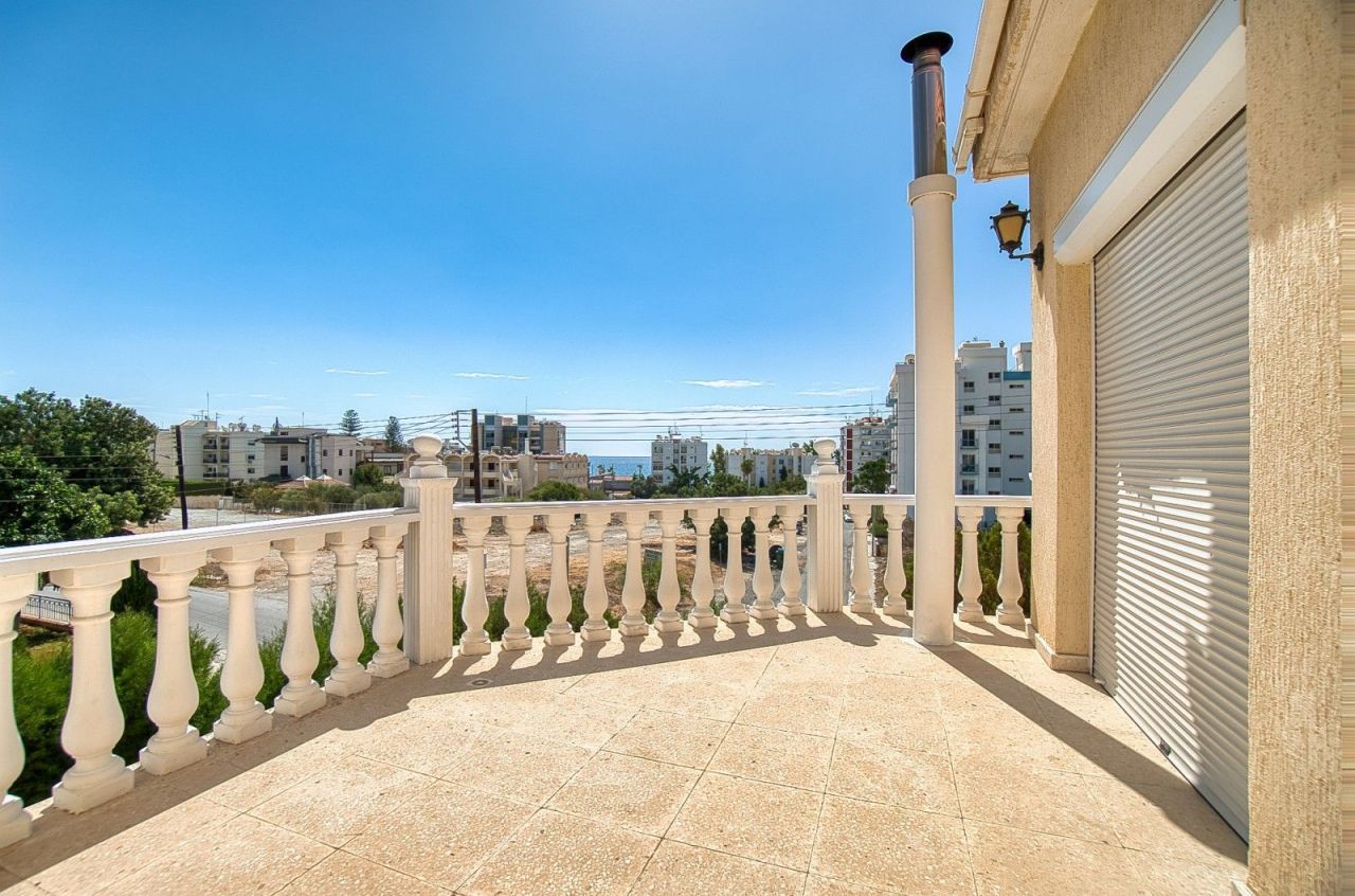 Вилла в Лимасоле, Кипр, 350 м² - фото 6