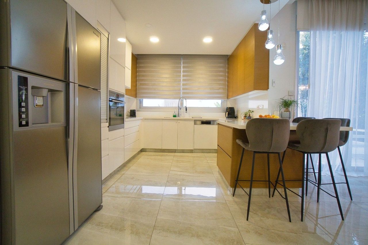 Вилла в Лимасоле, Кипр, 252 м² - фото 6