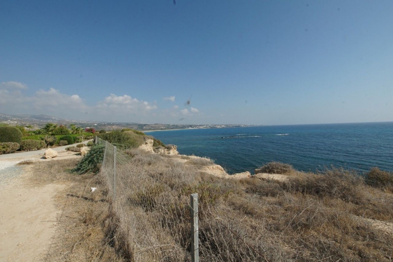 Земля в Пафосе, Кипр, 4 289 м² - фото 6