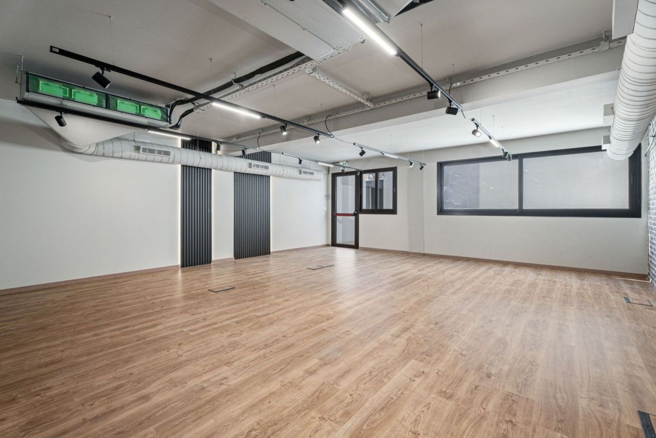 Коммерческая недвижимость в Лимасоле, Кипр, 600 м² - фото 7