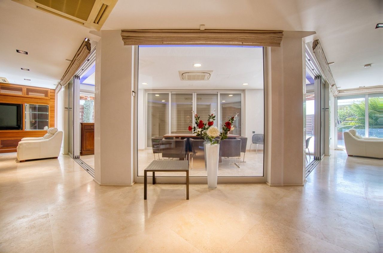 Вилла в Лимасоле, Кипр, 331 м² - фото 7