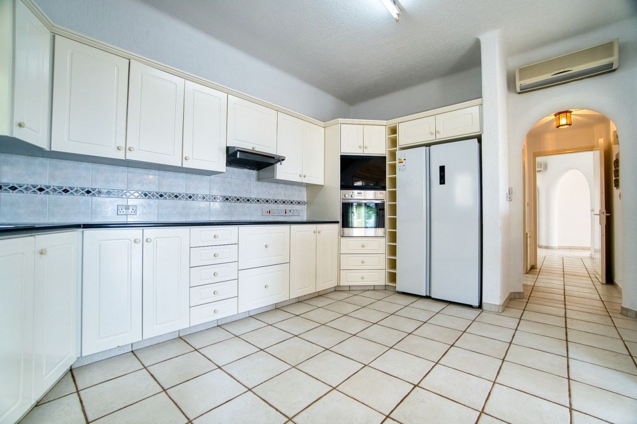 Вилла в Пафосе, Кипр, 321 м² - фото 7