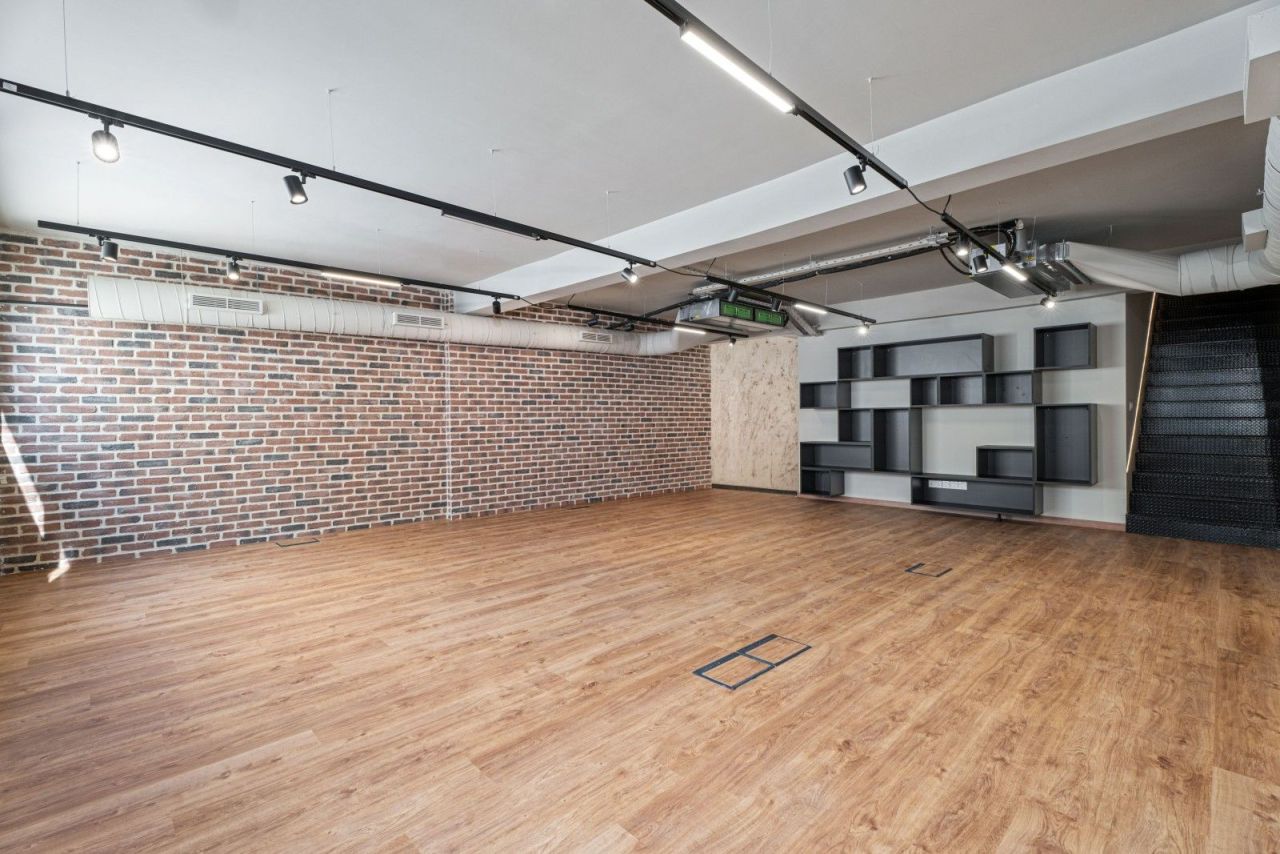 Коммерческая недвижимость в Лимасоле, Кипр, 600 м² - фото 8