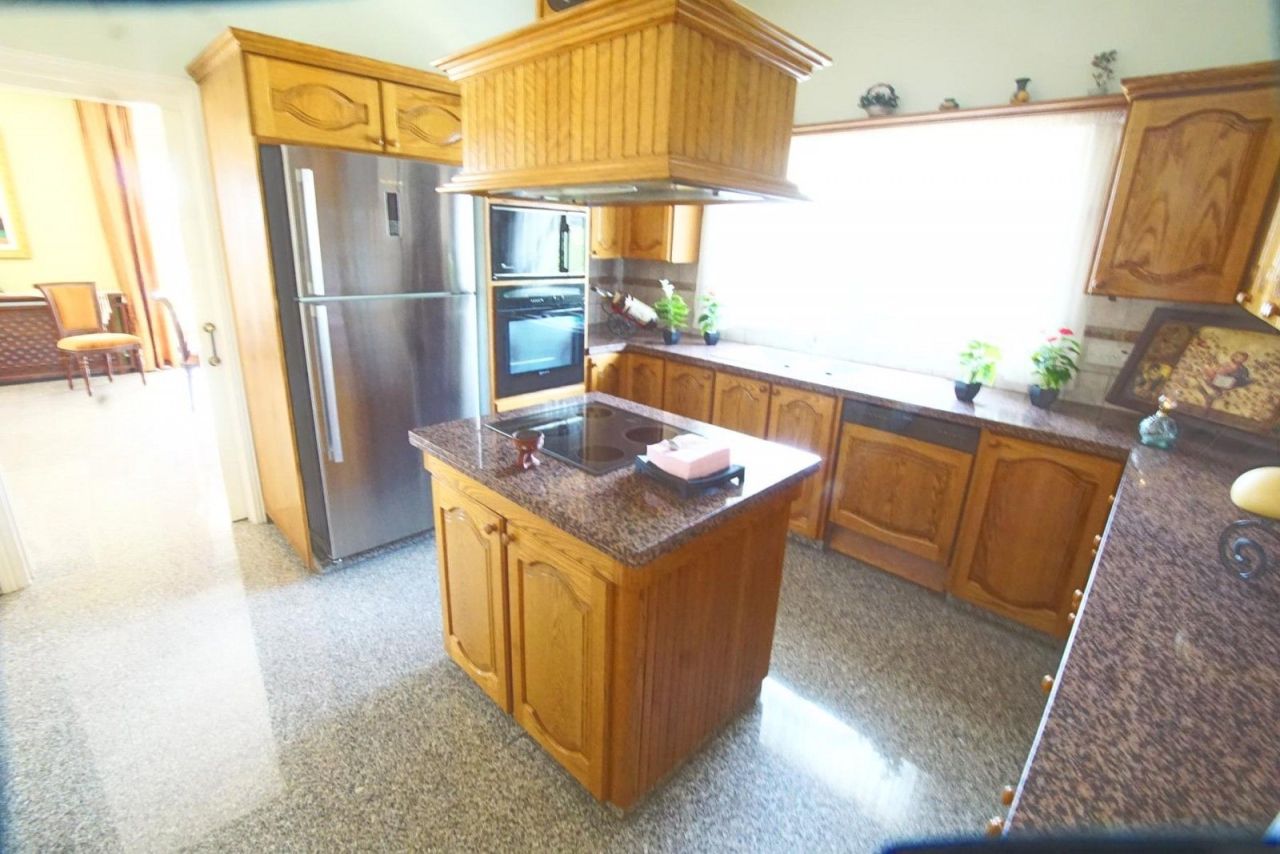 Вилла в Пафосе, Кипр, 270 м² - фото 8