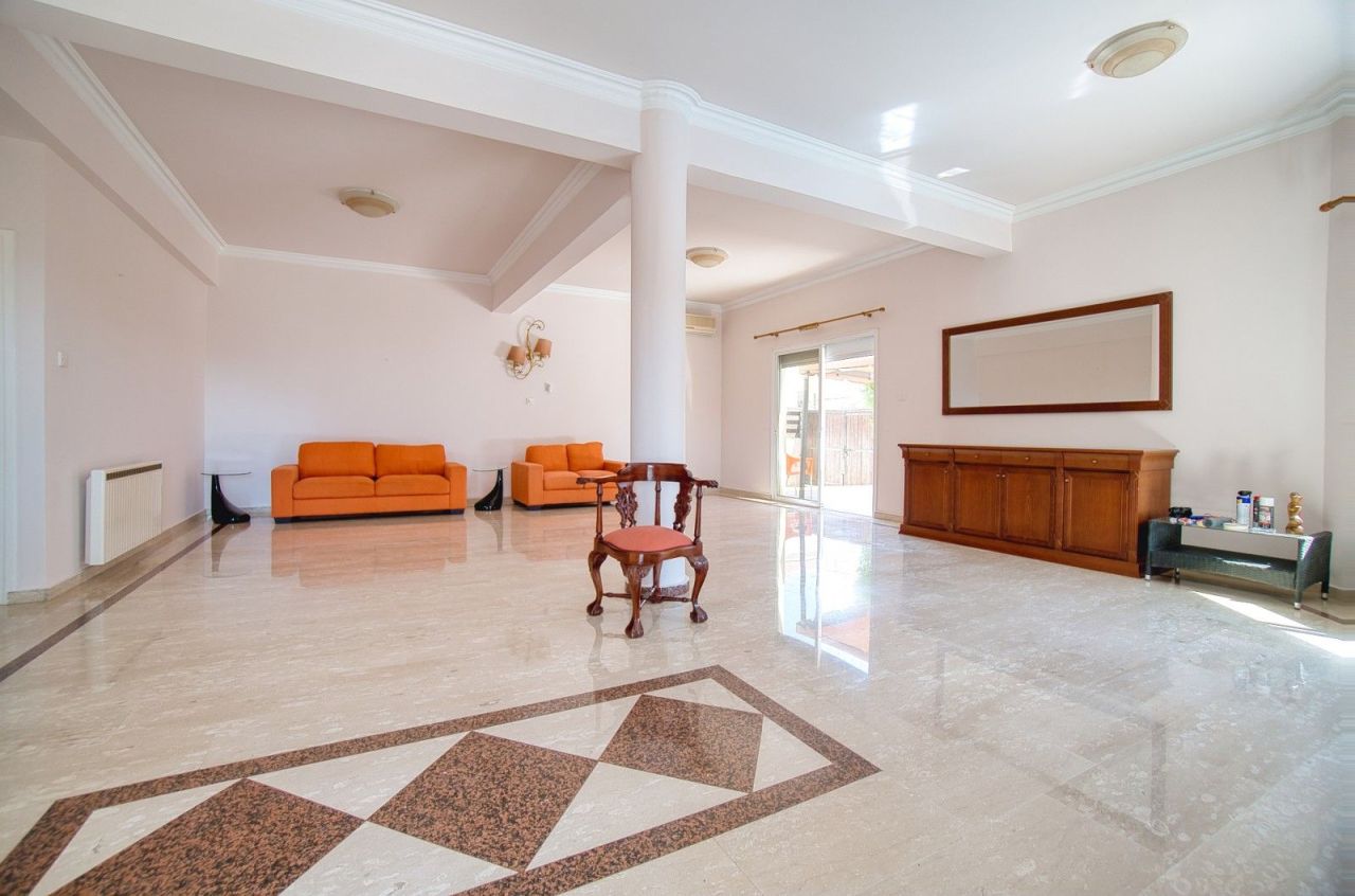 Вилла в Лимасоле, Кипр, 350 м² - фото 8