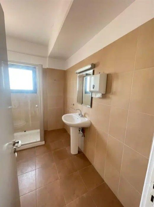 Коммерческая недвижимость в Лимасоле, Кипр, 3 709 м² - фото 8