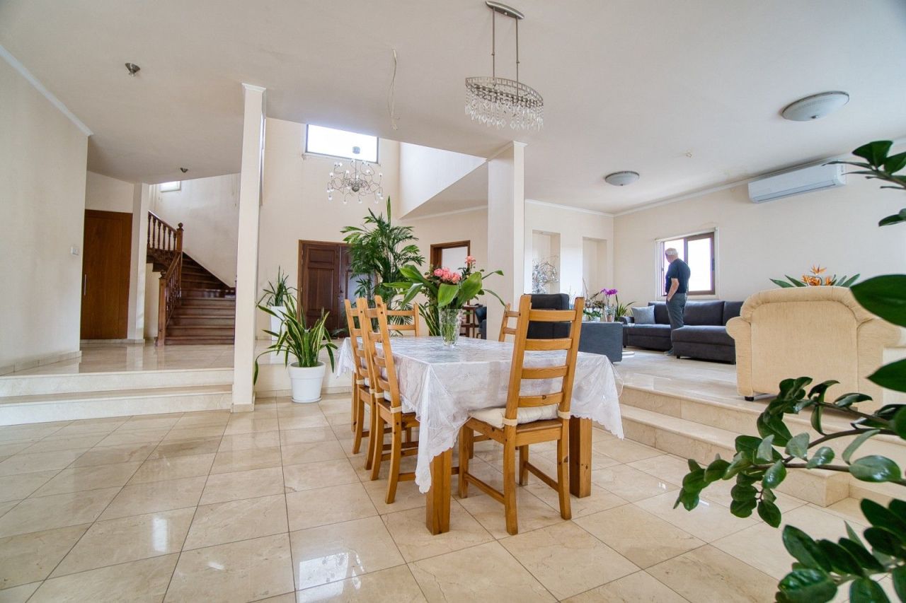 Вилла в Пафосе, Кипр, 350 м² - фото 9