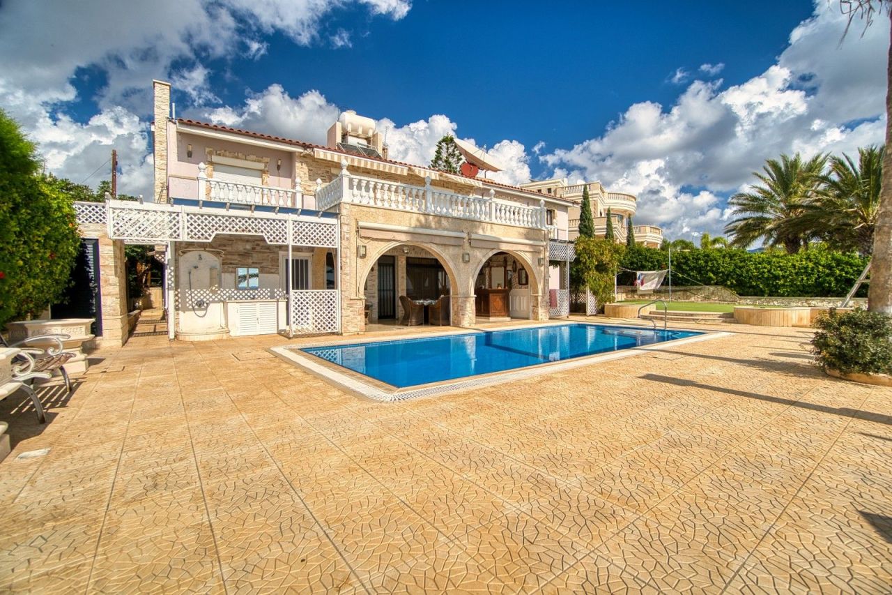 Вилла в Пафосе, Кипр, 300 м² - фото 9