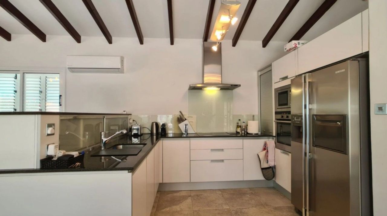 Бунгало в Пафосе, Кипр, 200 м² - фото 9