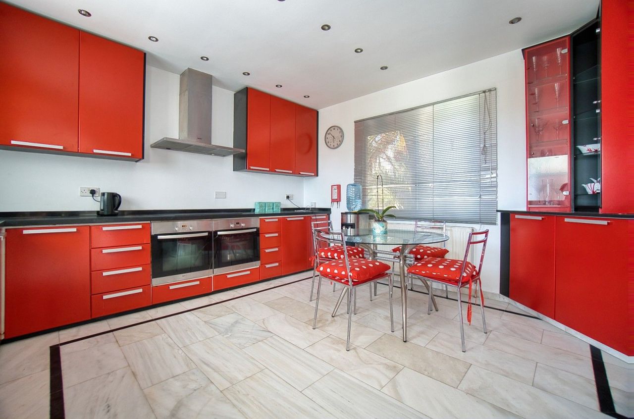 Вилла в Пафосе, Кипр, 350 м² - фото 9