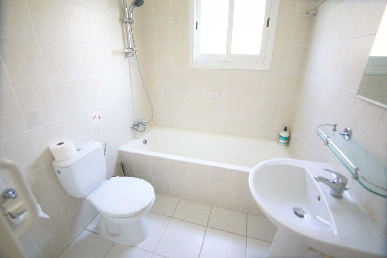 Апартаменты в Пафосе, Кипр, 72 м² - фото 10