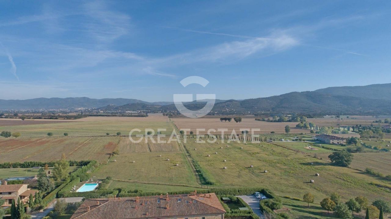 Дом в Кортоне, Италия, 110 м² - фото 2