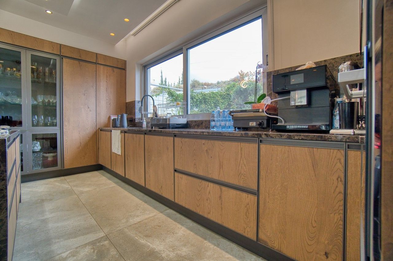 Вилла в Лимасоле, Кипр, 400 м² - фото 10