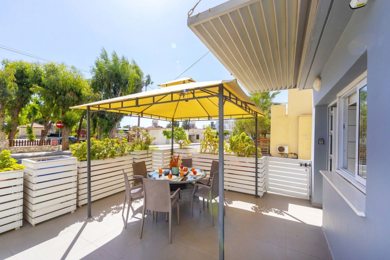 Апартаменты в Ларнаке, Кипр, 130 м² - фото 10