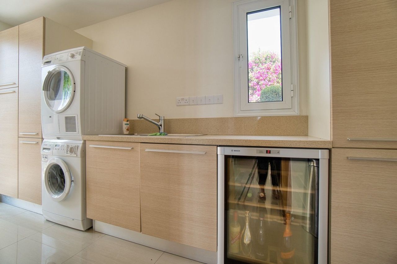 Бунгало в Пафосе, Кипр, 200 м² - фото 11