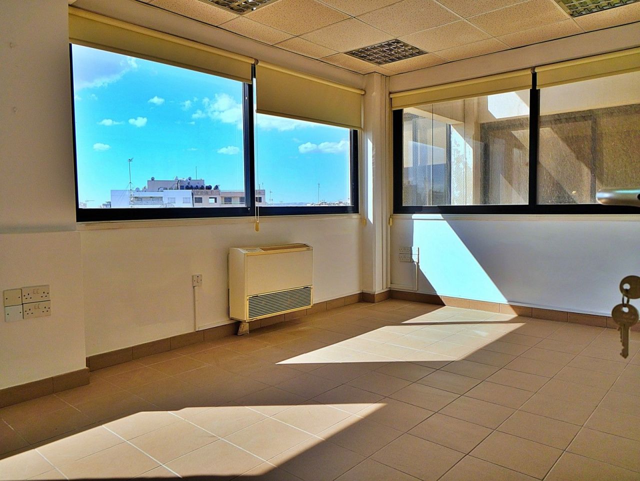 Офис в Ларнаке, Кипр, 92 м² - фото 11