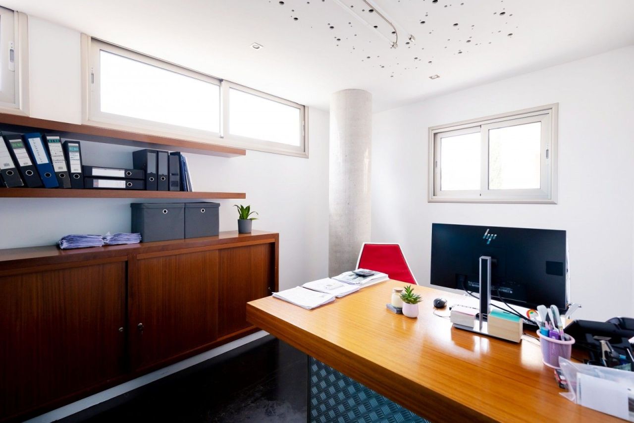 Офис в Ларнаке, Кипр, 315 м² - фото 11