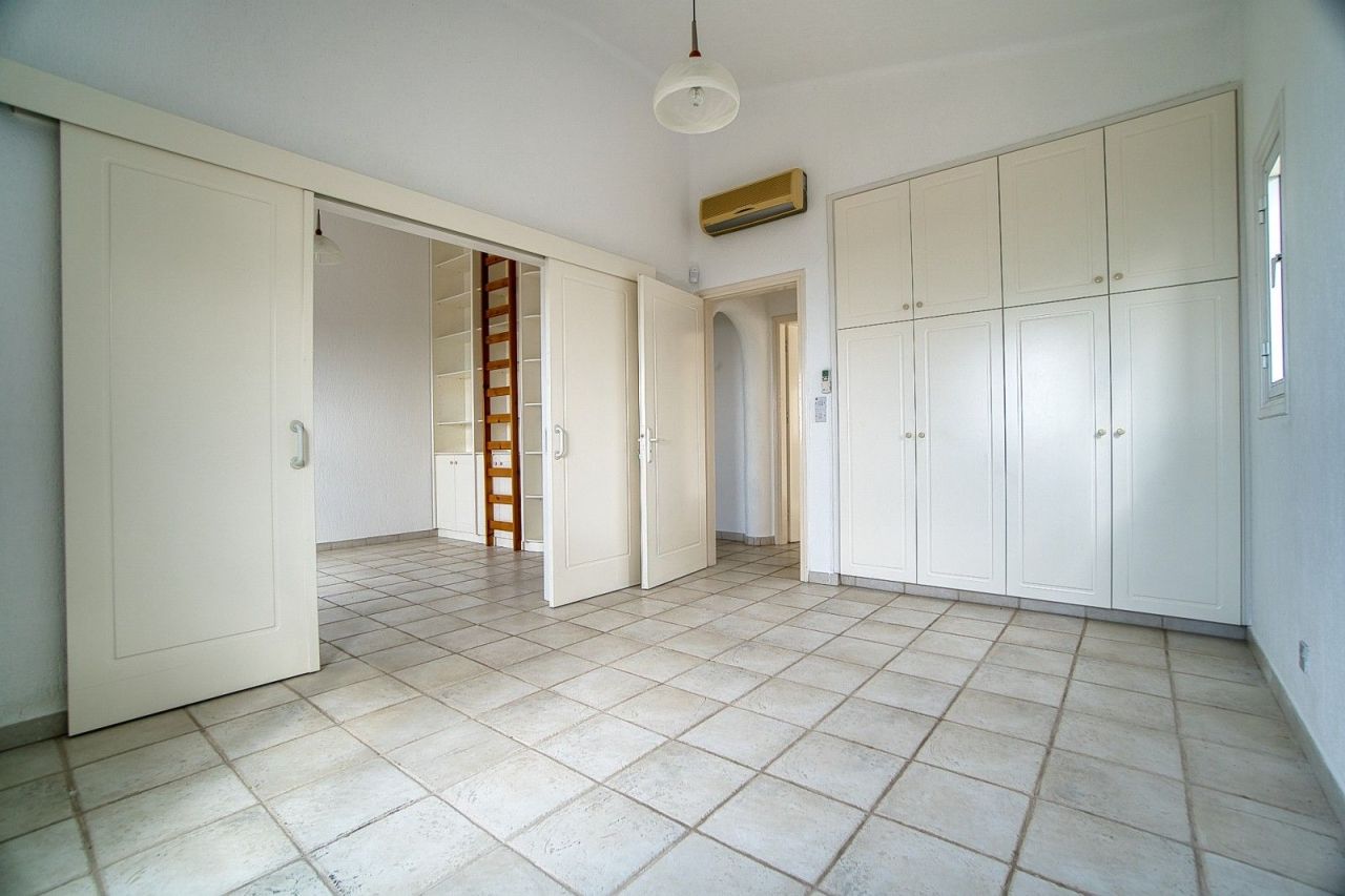 Вилла в Пафосе, Кипр, 321 м² - фото 11