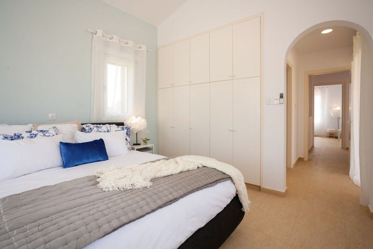 Вилла в Пафосе, Кипр, 340 м² - фото 12