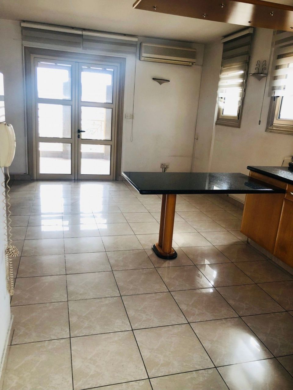 Коммерческая недвижимость в Лимасоле, Кипр, 1 000 м² - фото 12