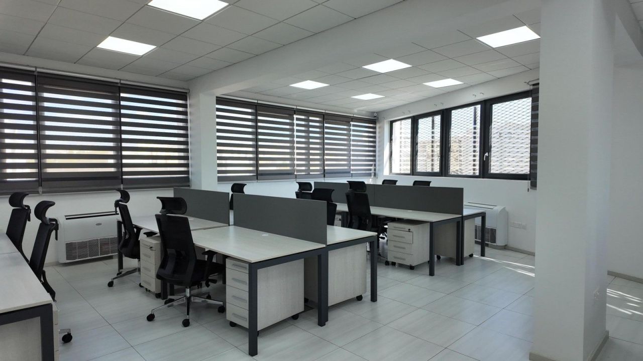 Офис в Лимасоле, Кипр, 1 440 м² - фото 13