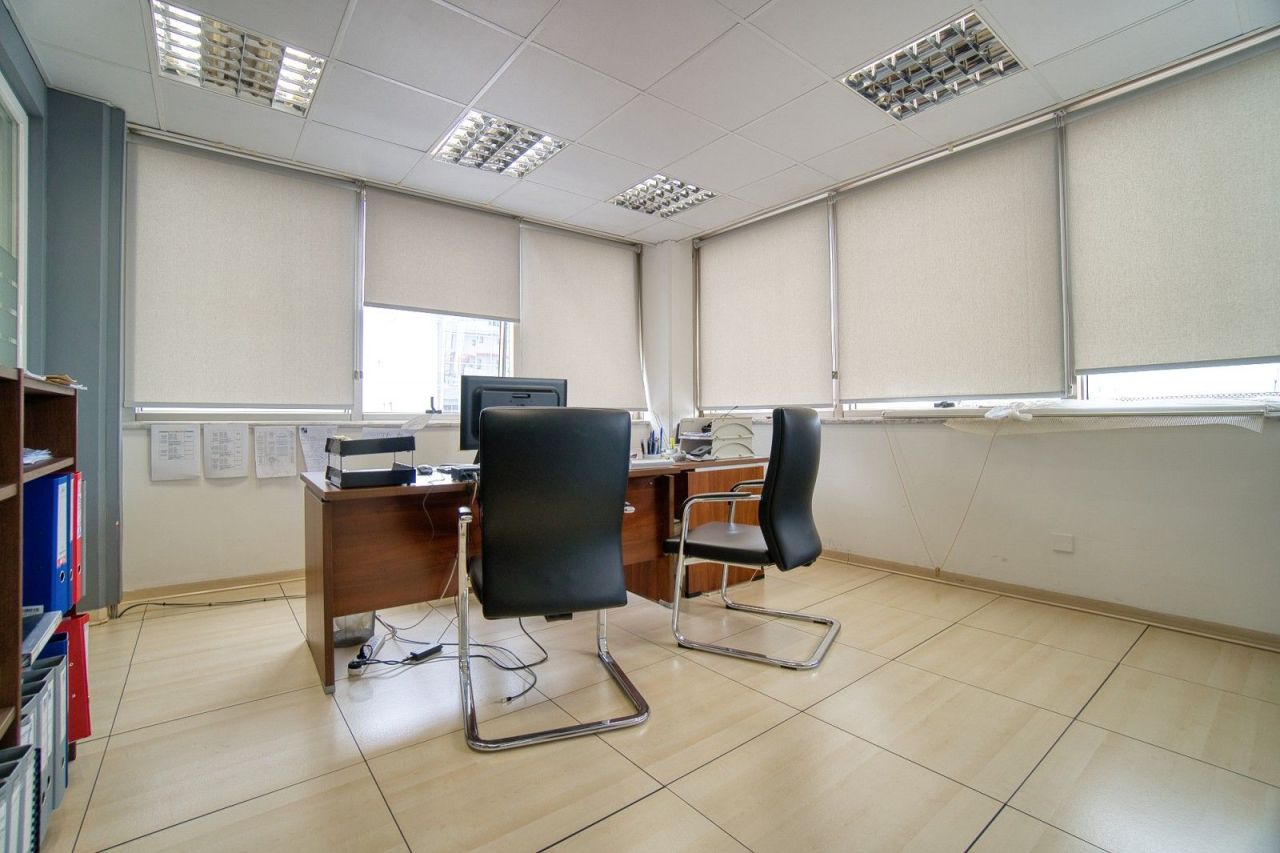 Офис в Лимасоле, Кипр, 850 м² - фото 13