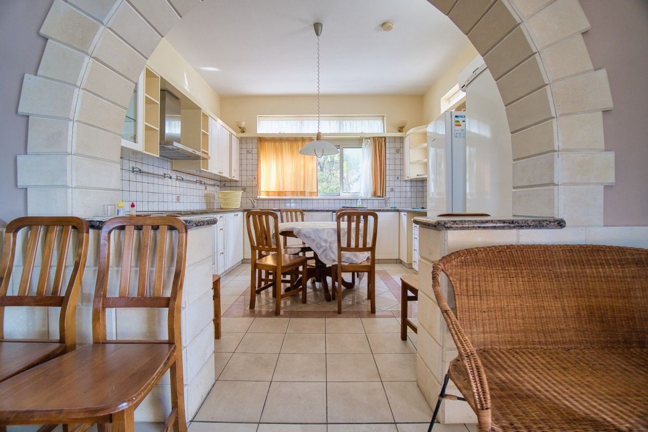 Вилла в Пафосе, Кипр, 350 м² - фото 13