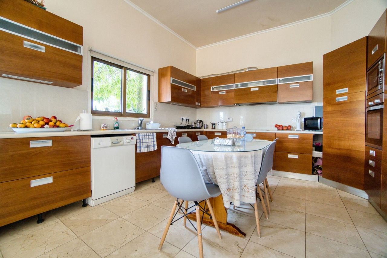 Вилла в Пафосе, Кипр, 350 м² - фото 13