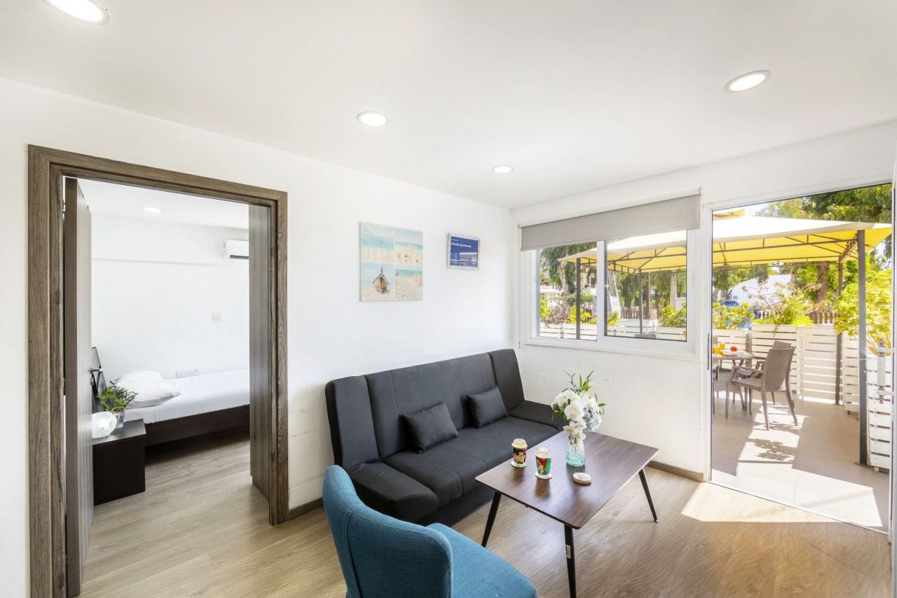 Апартаменты в Ларнаке, Кипр, 130 м² - фото 13