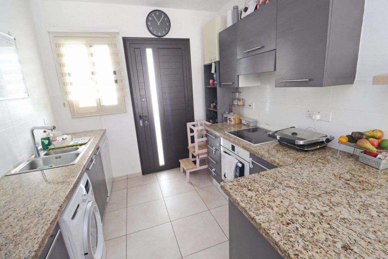 Таунхаус в Пафосе, Кипр, 101 м² - фото 13