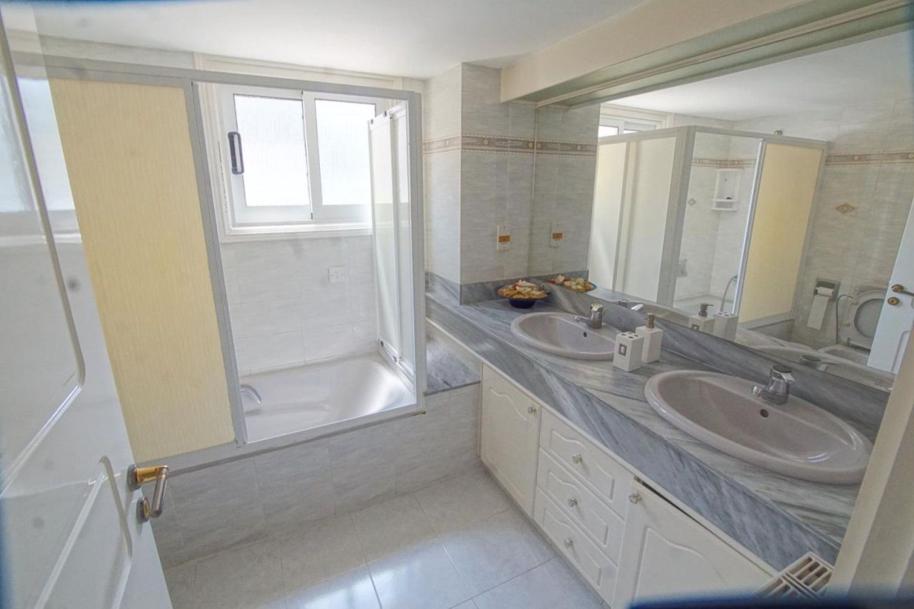 Вилла в Пафосе, Кипр, 270 м² - фото 14