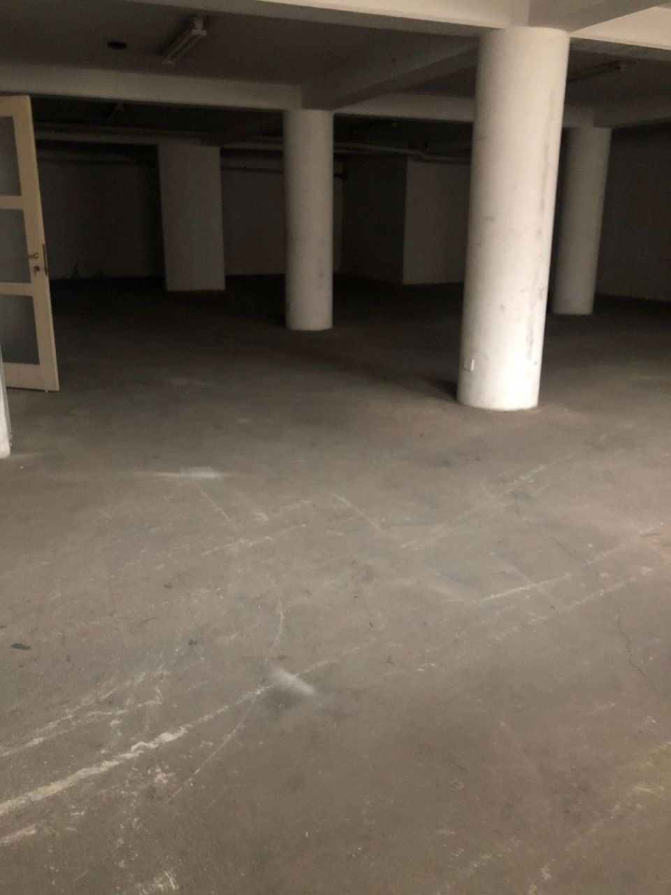 Коммерческая недвижимость в Лимасоле, Кипр, 1 000 м² - фото 14