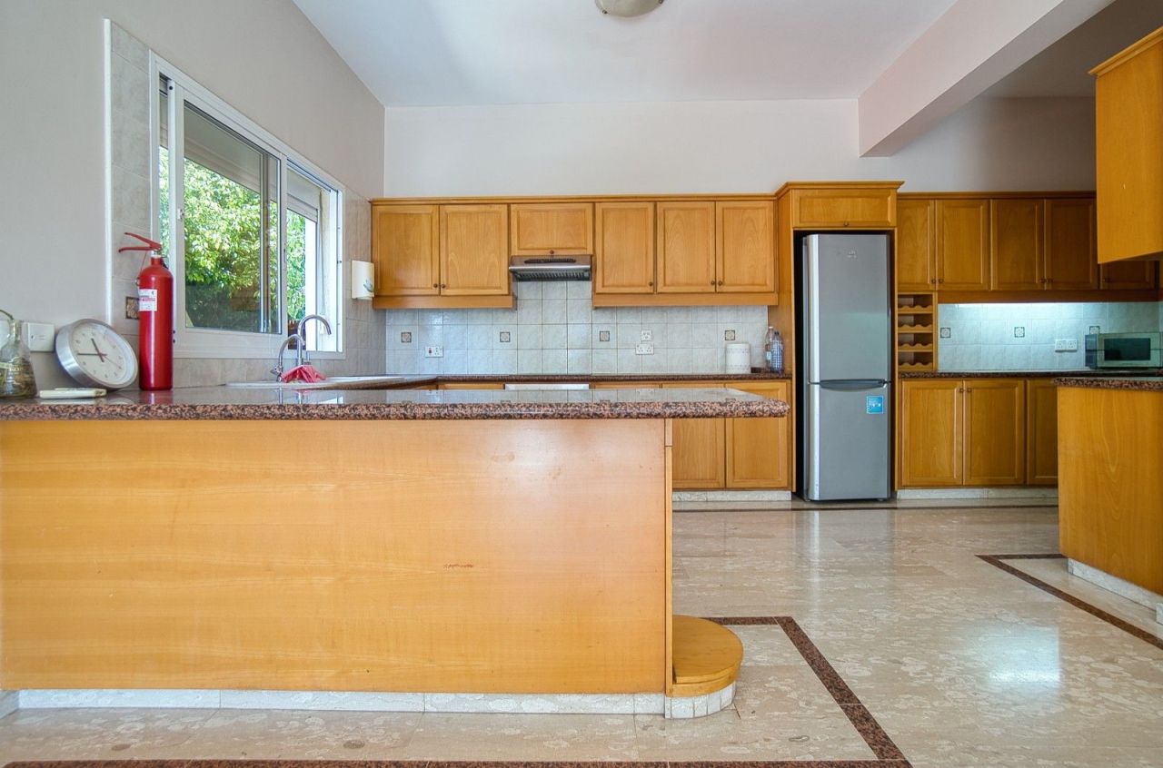 Вилла в Лимасоле, Кипр, 350 м² - фото 14