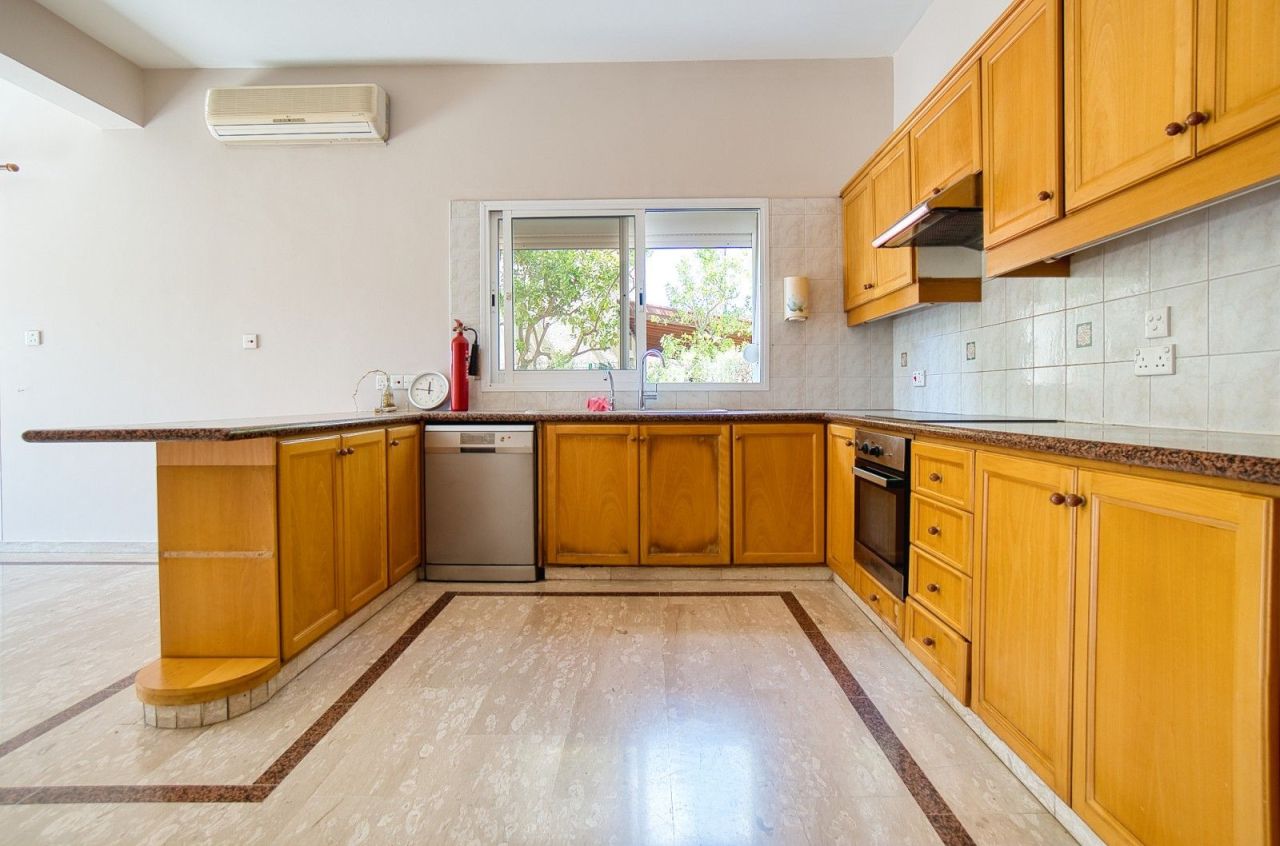 Вилла в Лимасоле, Кипр, 350 м² - фото 15