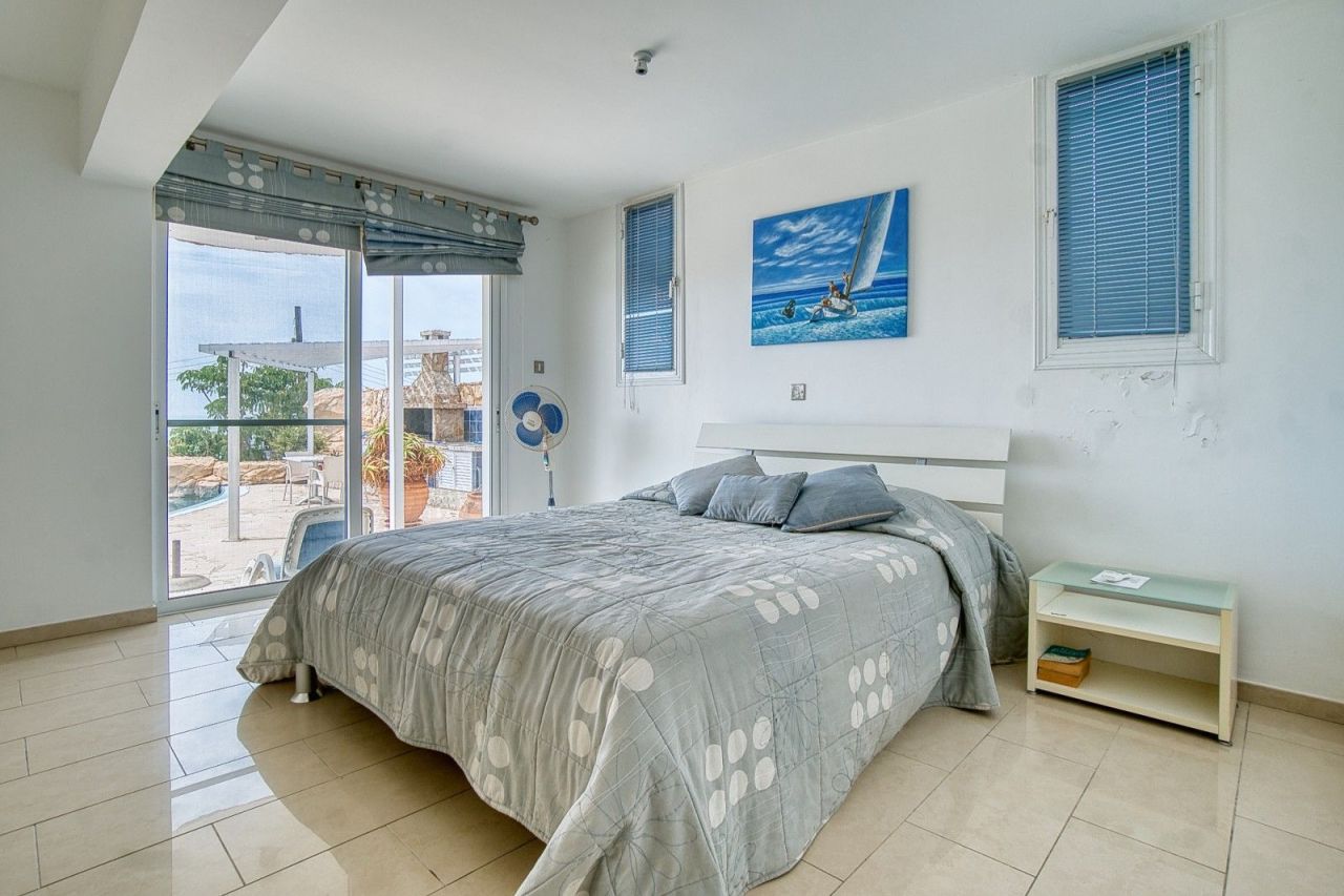 Вилла в Пафосе, Кипр, 400 м² - фото 16