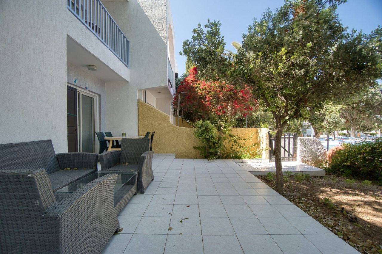 Апартаменты в Пафосе, Кипр, 52 м² - фото 16