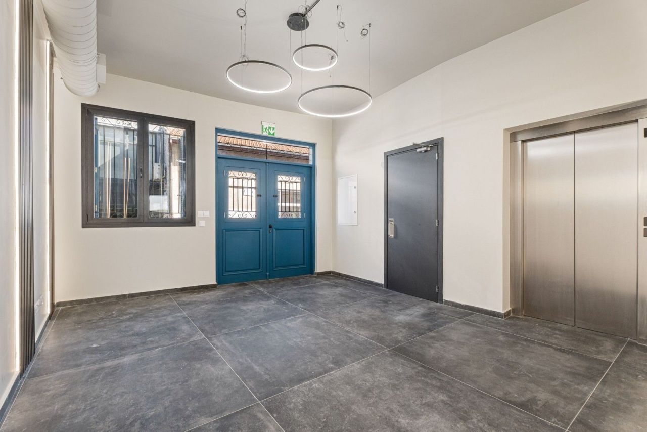 Коммерческая недвижимость в Лимасоле, Кипр, 600 м² - фото 16