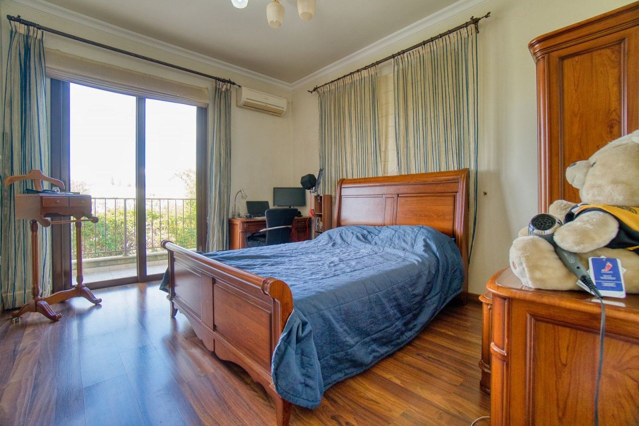 Вилла в Лимасоле, Кипр, 300 м² - фото 16