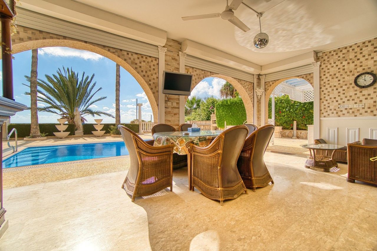 Вилла в Пафосе, Кипр, 300 м² - фото 16