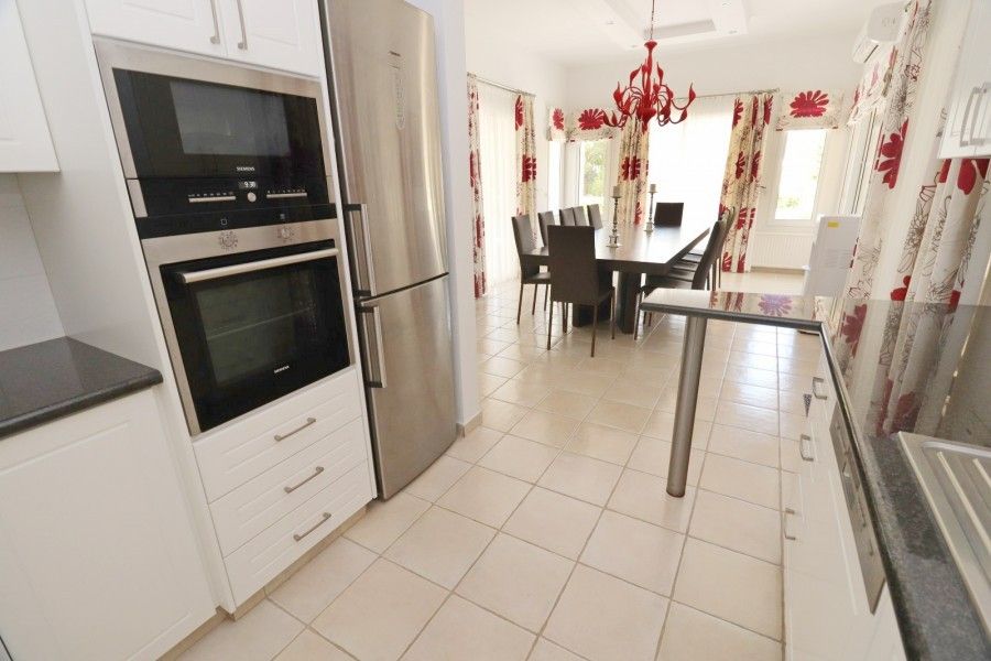 Вилла в Пафосе, Кипр, 353 м² - фото 16