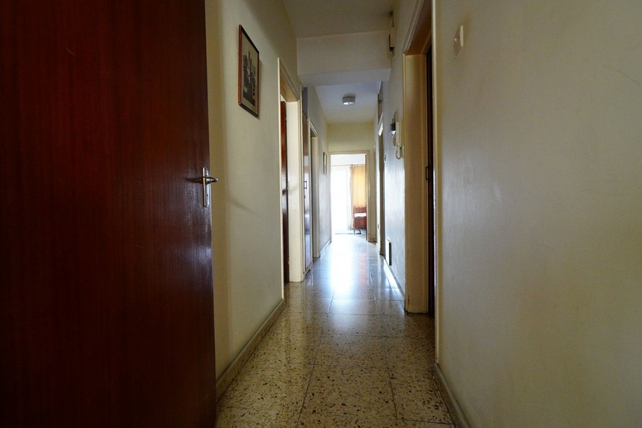 Коммерческая недвижимость в Ларнаке, Кипр, 394 м² - фото 16