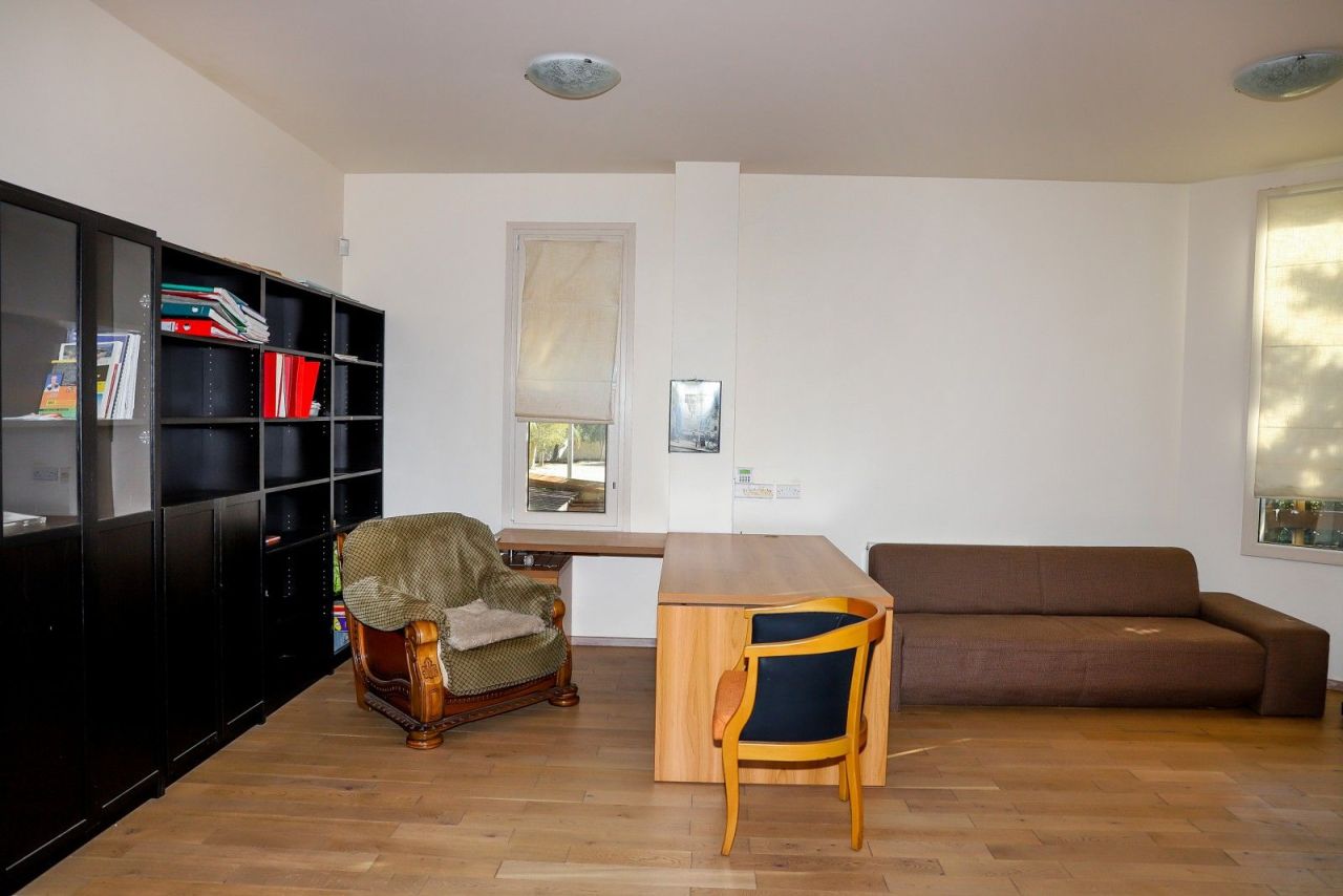 Вилла в Лимасоле, Кипр, 390 м² - фото 17