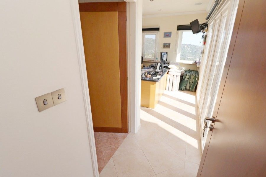 Вилла в Пафосе, Кипр, 345 м² - фото 17