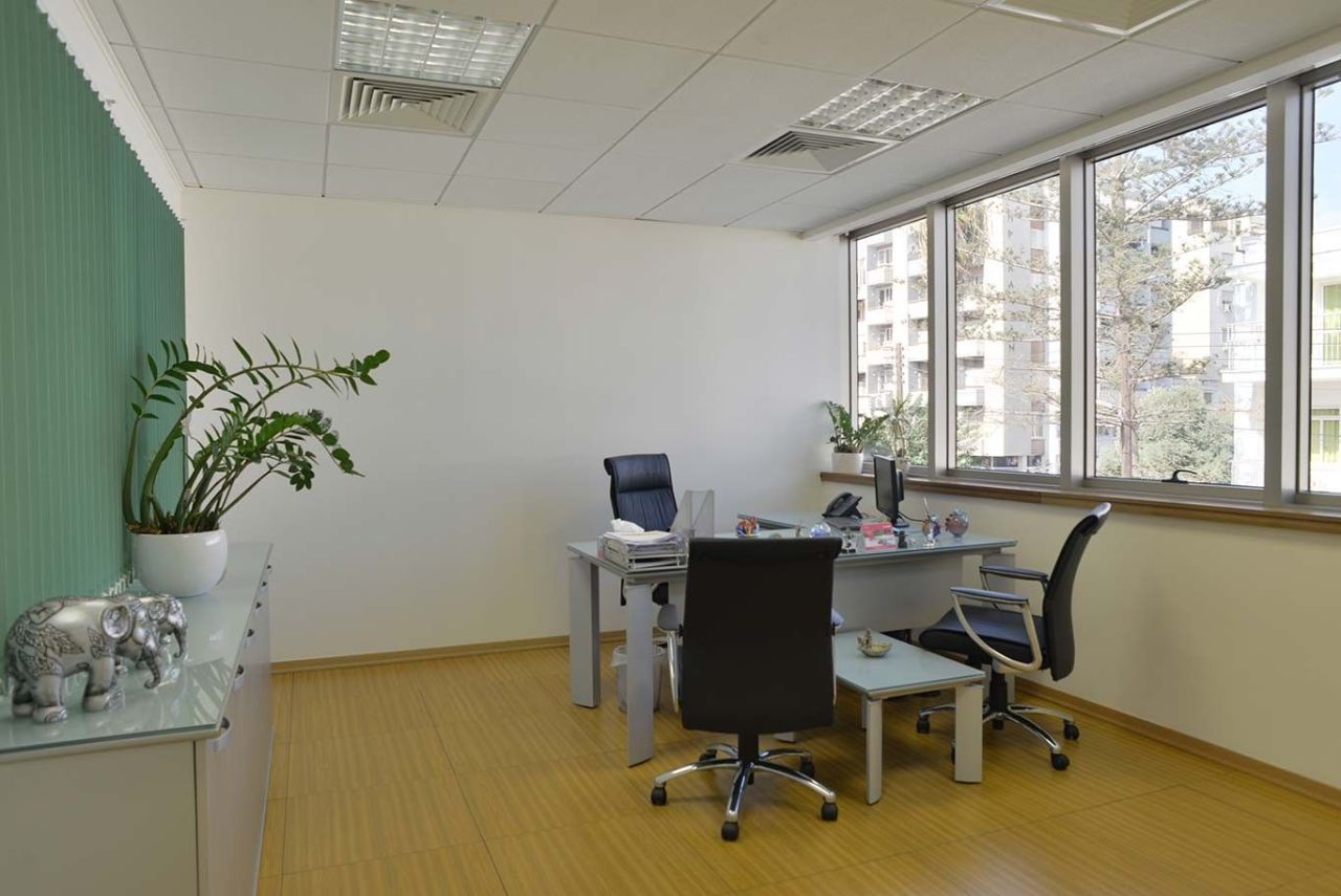 Коммерческая недвижимость в Лимасоле, Кипр, 2 256 м² - фото 17