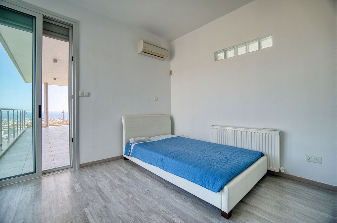 Вилла в Лимасоле, Кипр, 400 м² - фото 17