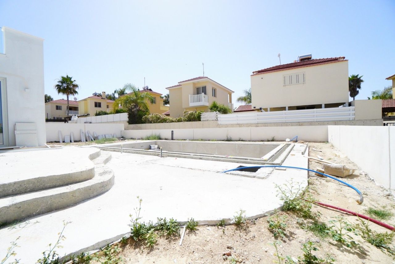 Вилла в Ларнаке, Кипр, 147 м² - фото 17