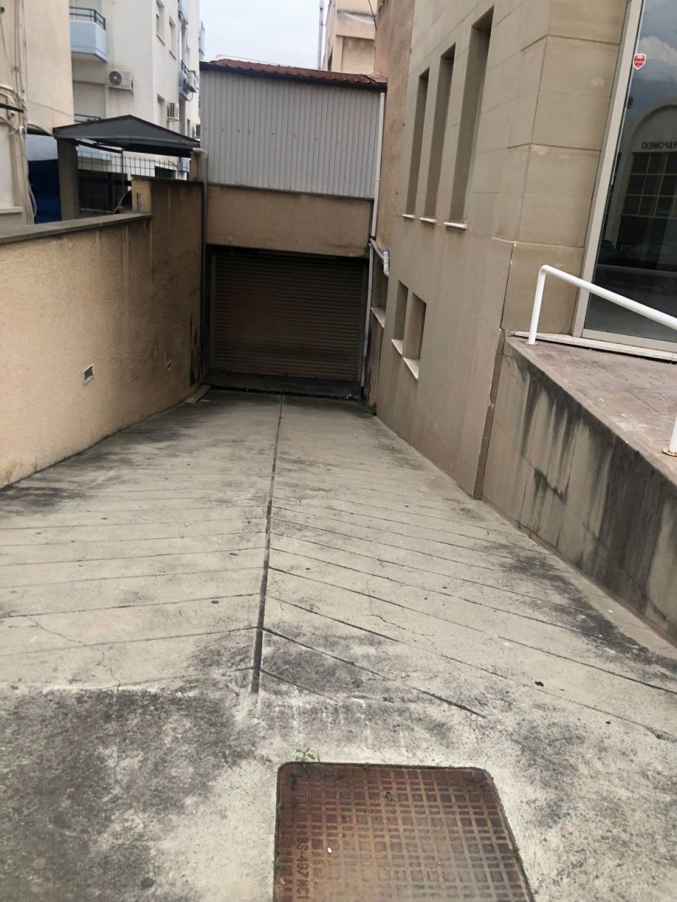 Коммерческая недвижимость в Лимасоле, Кипр, 1 000 м² - фото 17