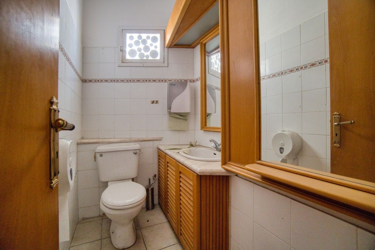 Кафе, ресторан в Пафосе, Кипр, 204 м² - фото 17