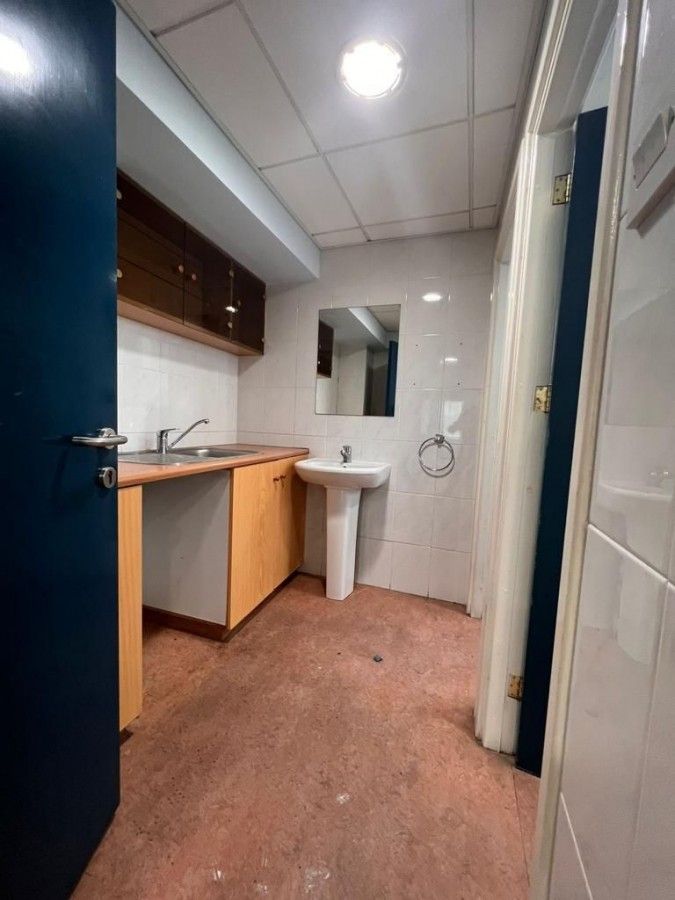 Коммерческая недвижимость в Ларнаке, Кипр, 800 м² - фото 18