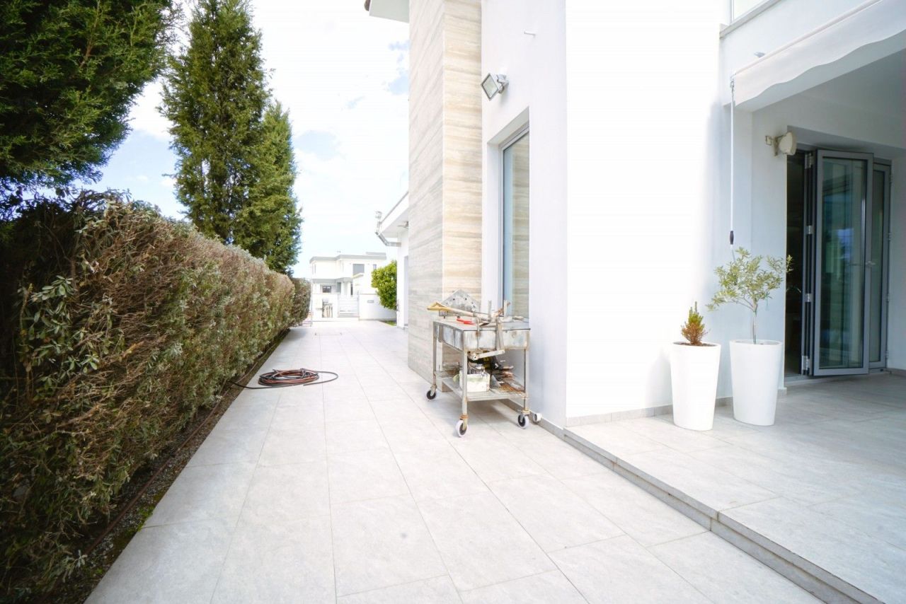 Вилла в Ларнаке, Кипр, 350 м² - фото 18